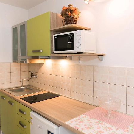 Apartments Graziella Πόρετς Εξωτερικό φωτογραφία