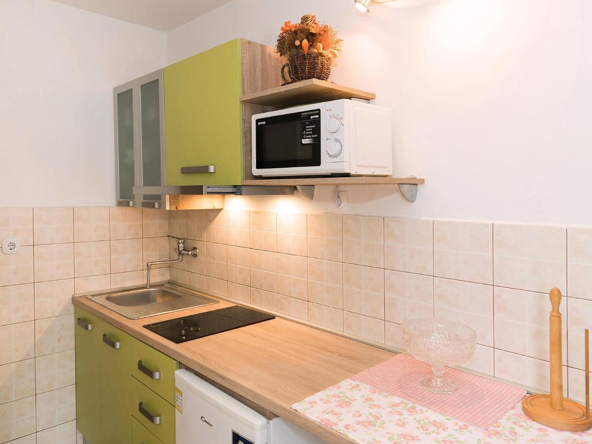 Apartments Graziella Πόρετς Εξωτερικό φωτογραφία